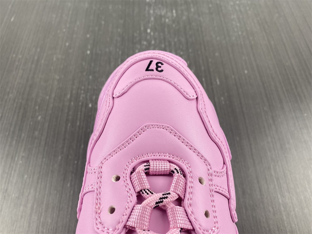 Ba*len*cia*ga triple s