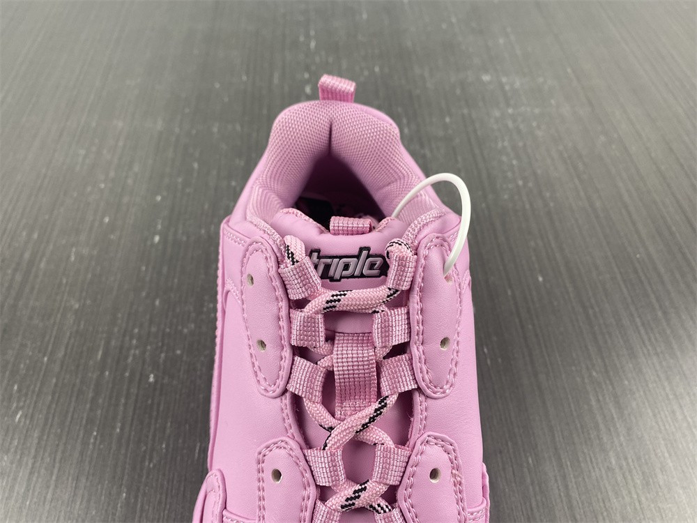 Ba*len*cia*ga triple s