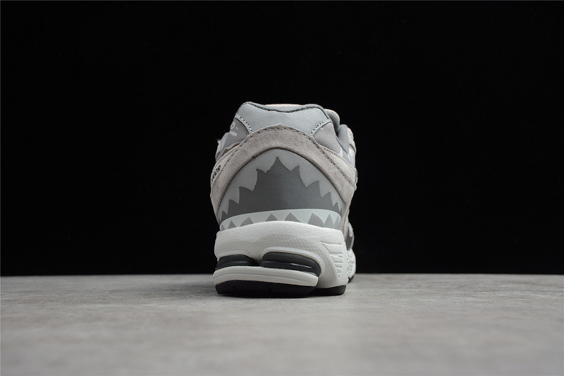 new Ba1an*e 2002r bape grey men