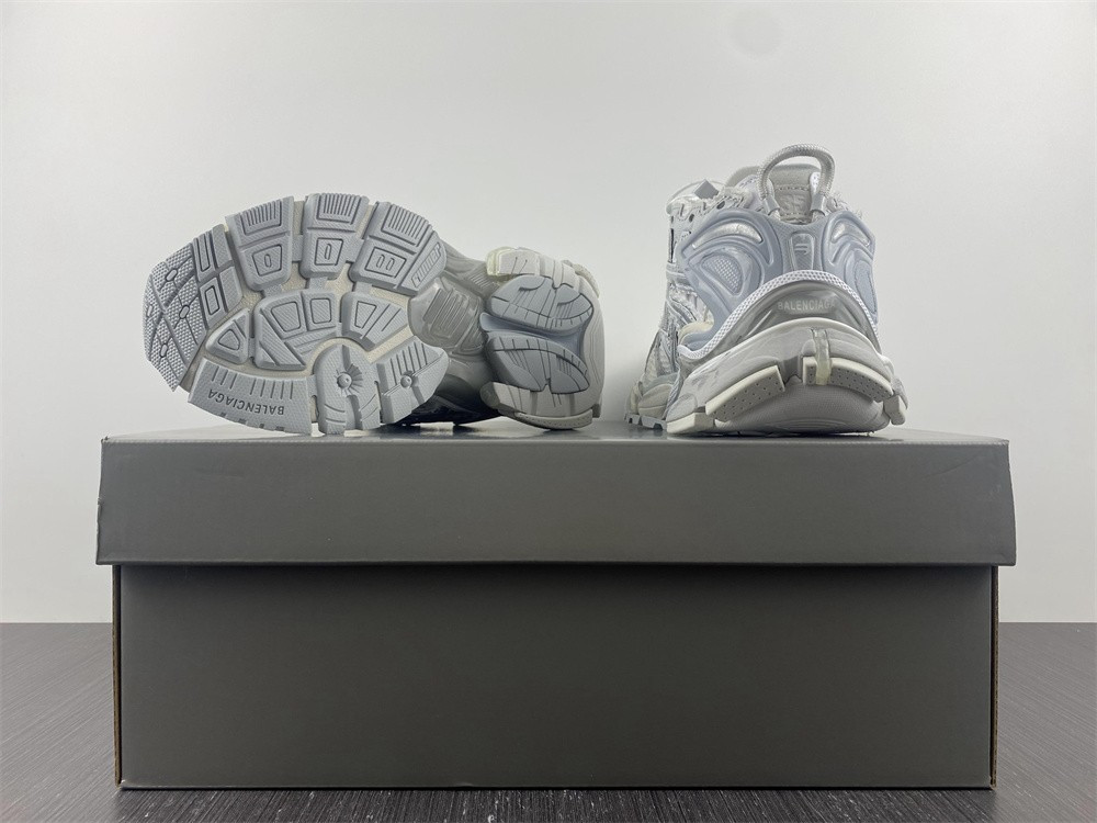 Ba*len*cia*ga runner sneaker