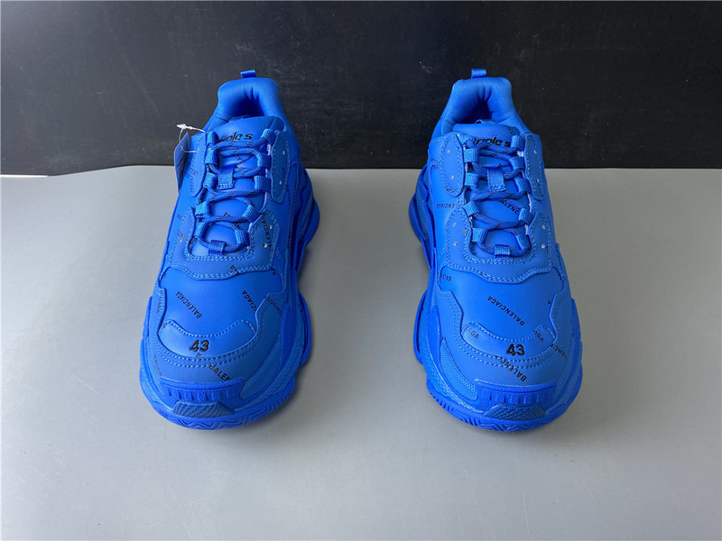 Ba*len*cia*ga triple s