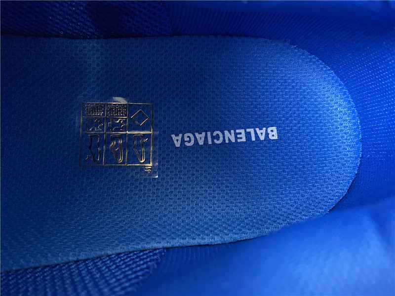 Ba*len*cia*ga triple s