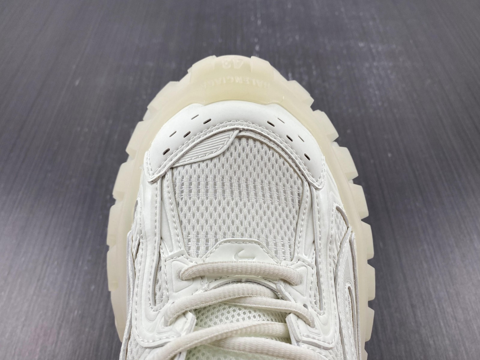 Ba*len*cia*ga defender sneaker