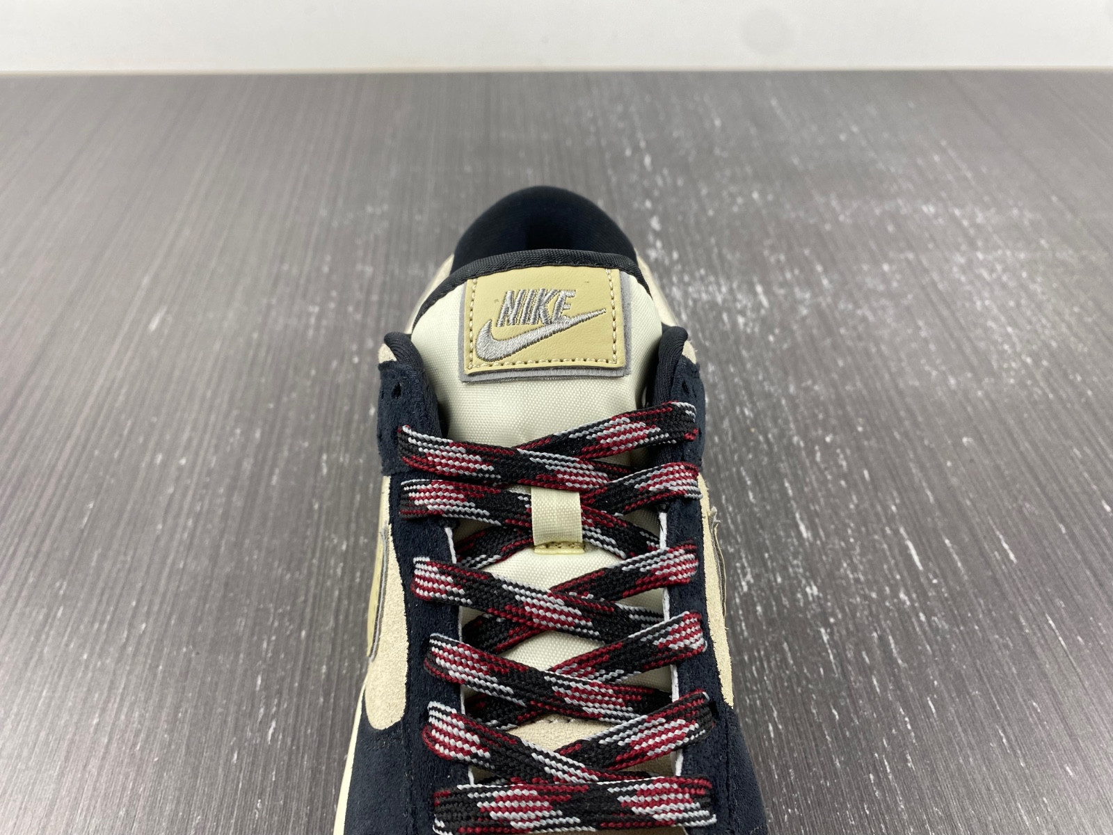 nike dunk low black suede dv3054-001