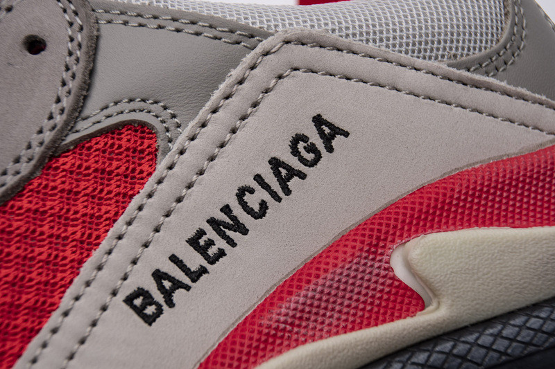 Ba*len*cia*ga triple s grey/red