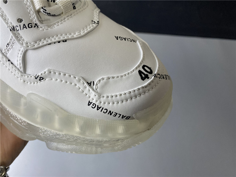 Ba*len*cia*ga triple s