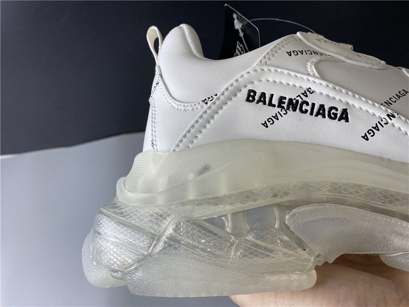 Ba*len*cia*ga triple s