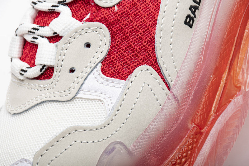 Ba*len*cia*ga triple s