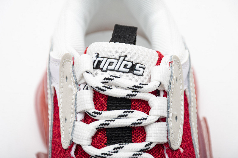 Ba*len*cia*ga triple s