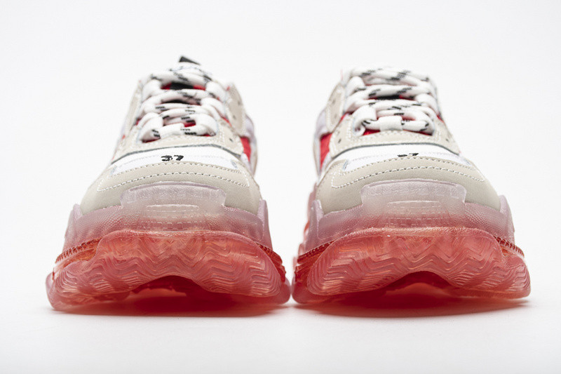 Ba*len*cia*ga triple s