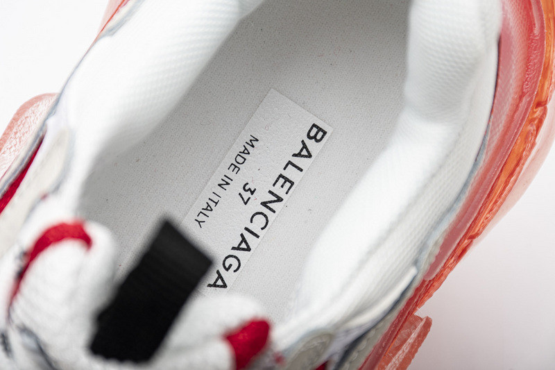 Ba*len*cia*ga triple s