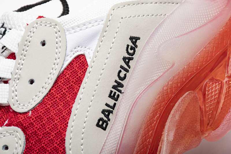 Ba*len*cia*ga triple s