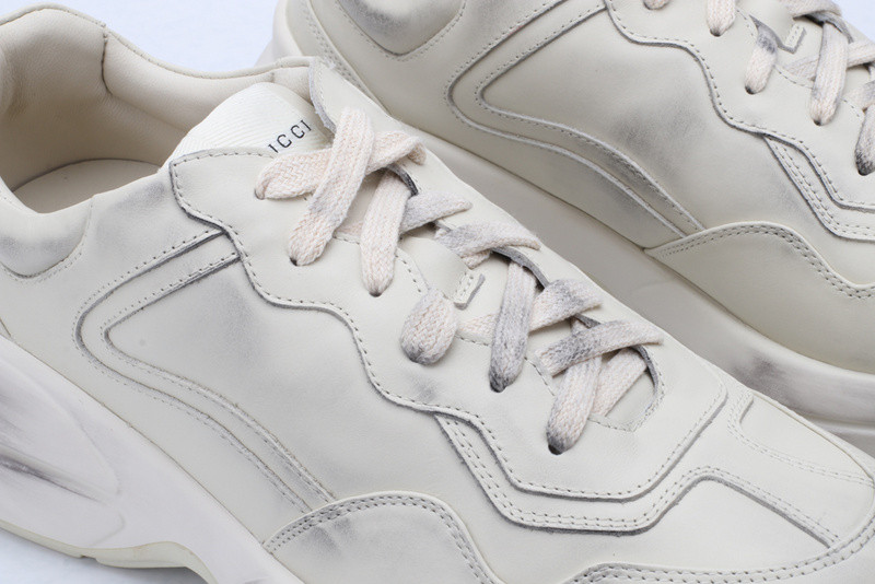 G*u*i ace embroidered low-top sneaker white