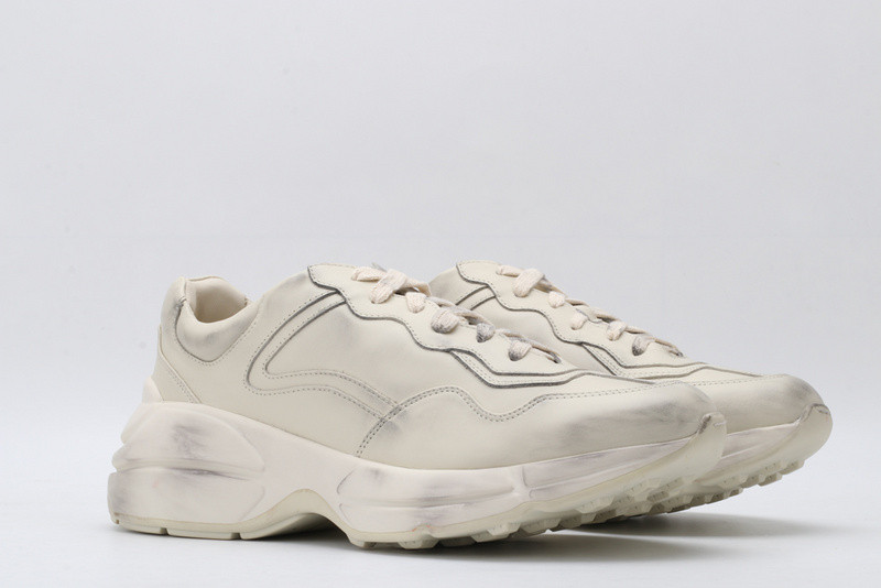 G*u*i ace embroidered low-top sneaker white