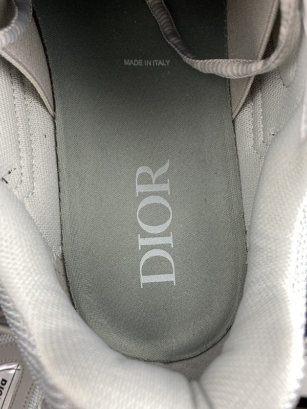 D*or b30 sneaker